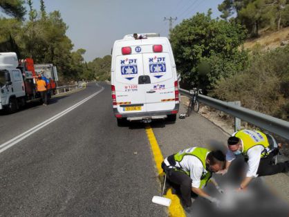 הרוכבת ככה"נ איבדה שליטה במורדות הכביש, נפלה ונחבלה קשות