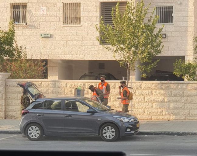 חיילי פיקוד העורף במילוי תפקידם צילום: משה גוזלן