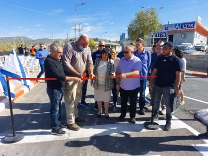 בתום חצי שנה של סיוט נפתח חיבור שד' יגאל אלון לכביש 10