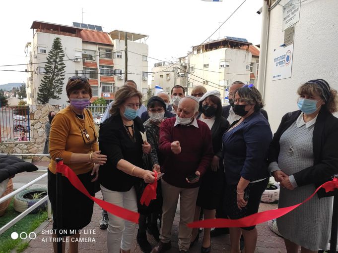 כבוד למורים הותיקים, גוזרים את הסרט