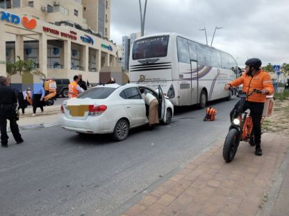 רמה ד: ילד נפצע בינוני בתאונה עם אוטובוס