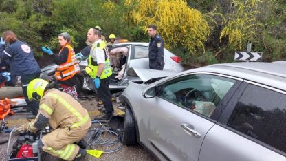 תאונת דרכים עם לכודים, בסמוך למלון כרמים, קרית ענבים