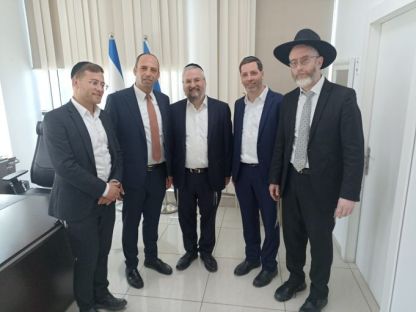 גרינברג חילק לשותפיו, עכשיו יחפש איך ומה ירגיע את חבריו