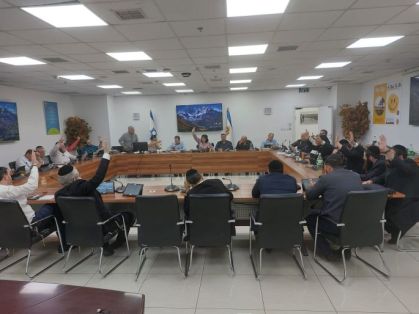 גרינברג מיהר לקיים מליאה וסיים אותה בפרק דקות.