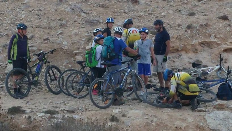 רוכבים בשטח