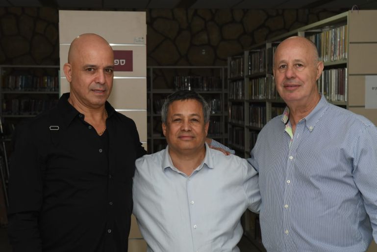 צחי הנגבי, ד"ר כהן, צחי גיאת צחי הנגבי, ד"ר כהן, צחי גיאת