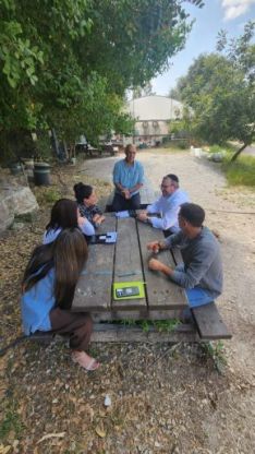 תגלית מרעישה: מינהלי החינוך של מטה יהודה ובית שמש נפגשו.