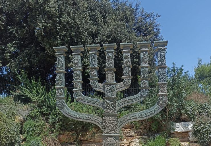 יום הולדת חיוור