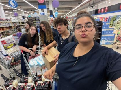 בני נוער בבית שמש התגייסו למען משפחות לקראת סוכות