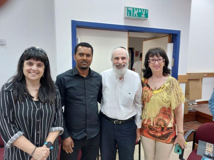 ד"ר בן עדי בחברת מחליפיו באגף העליה ד"ר בן עדי בחברת מחליפיו באגף העליה