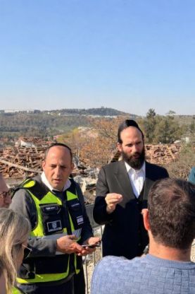 הנחיית שר הבינוי: "ללוות את המפונים עד להשבתם לבתיהם"