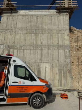 בן 35 נפצע בינוני כתוצאה מנפילה מגובה קיר במחצבה