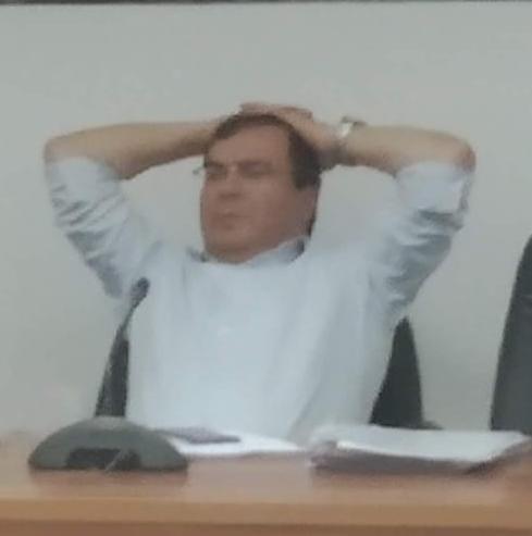 קשה לו, ברדוגו.