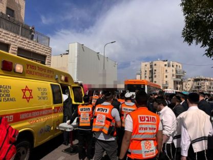 ילד נפצע בינוני כתוצאה מפגיעת אוטובוס