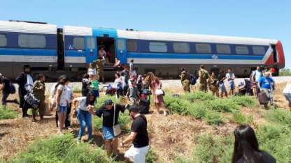 רכבת ישראל- עשן מקרון הנוסעים בשעת נסיעה